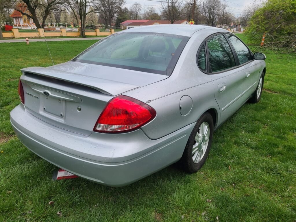 2005 Ford Taurus