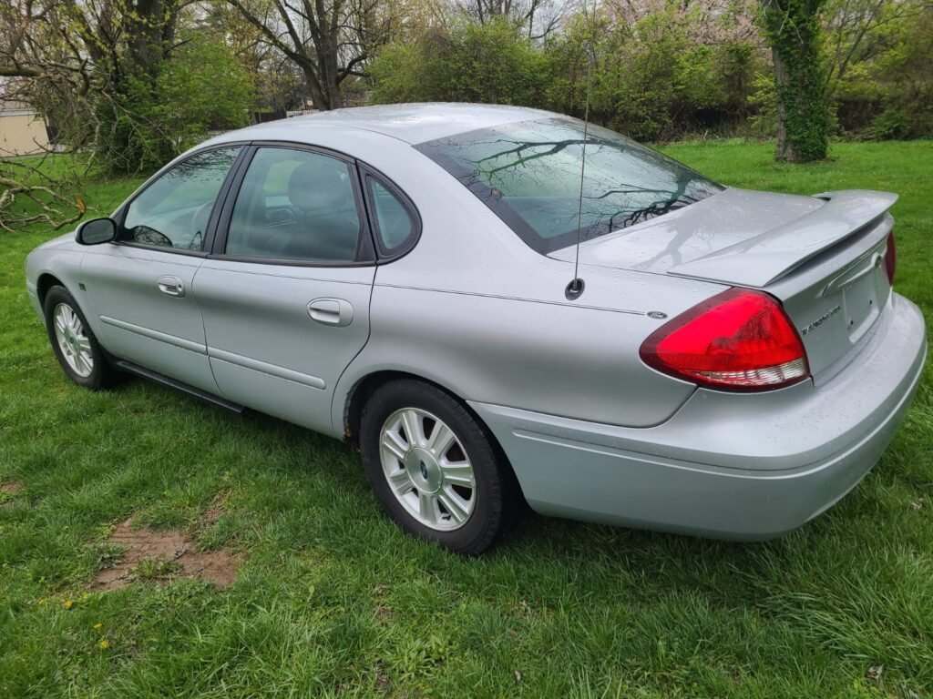 2005 Ford Taurus